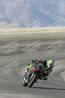 media/Oct-30-2025-Racers Edge (Thu) [[dabbdaf680]]/3-B Group/Session 2 (Bowl Exit)/